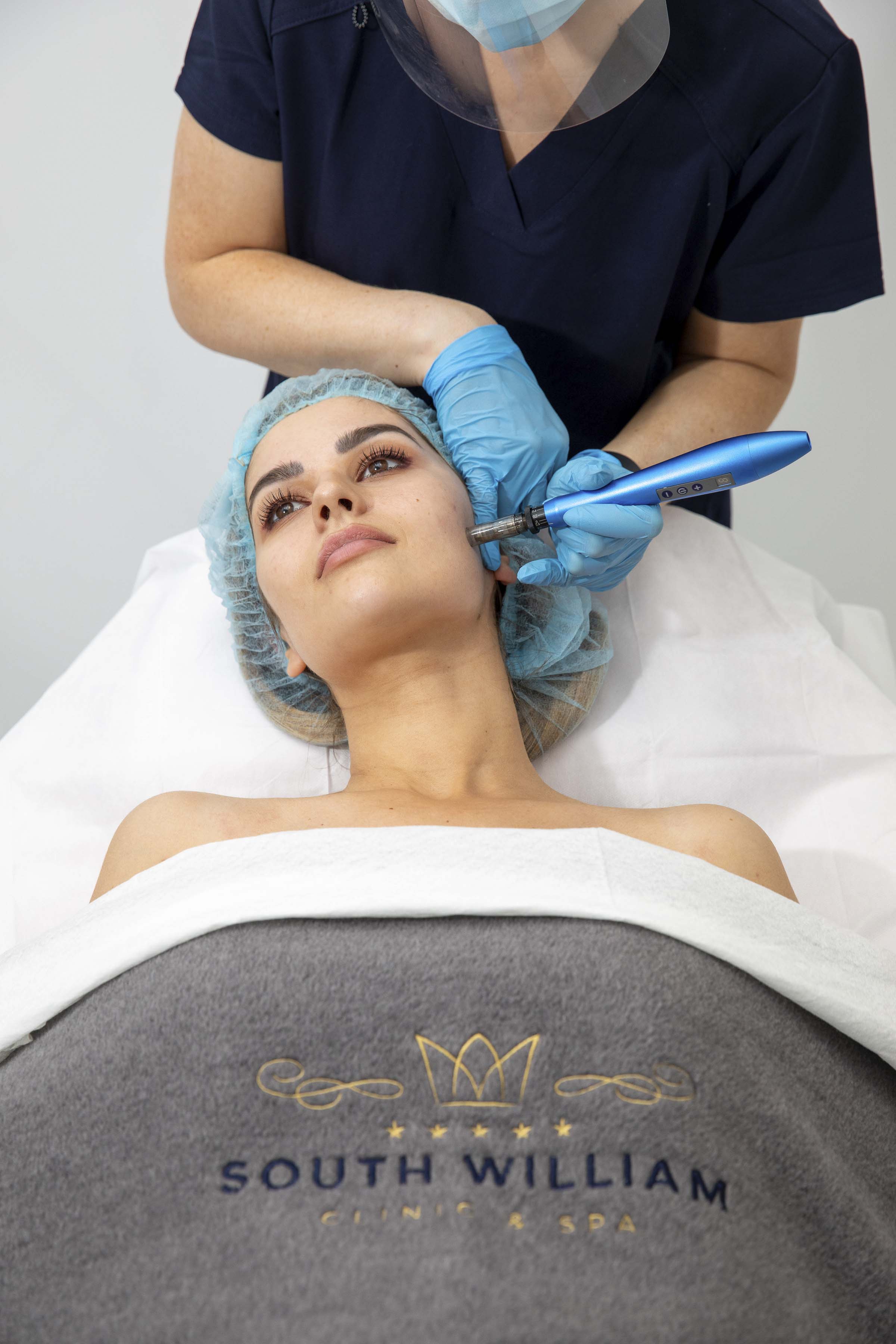 Dermapen Deluxe Microneedling with Uber Peel & LED Course of 2 (save €251)