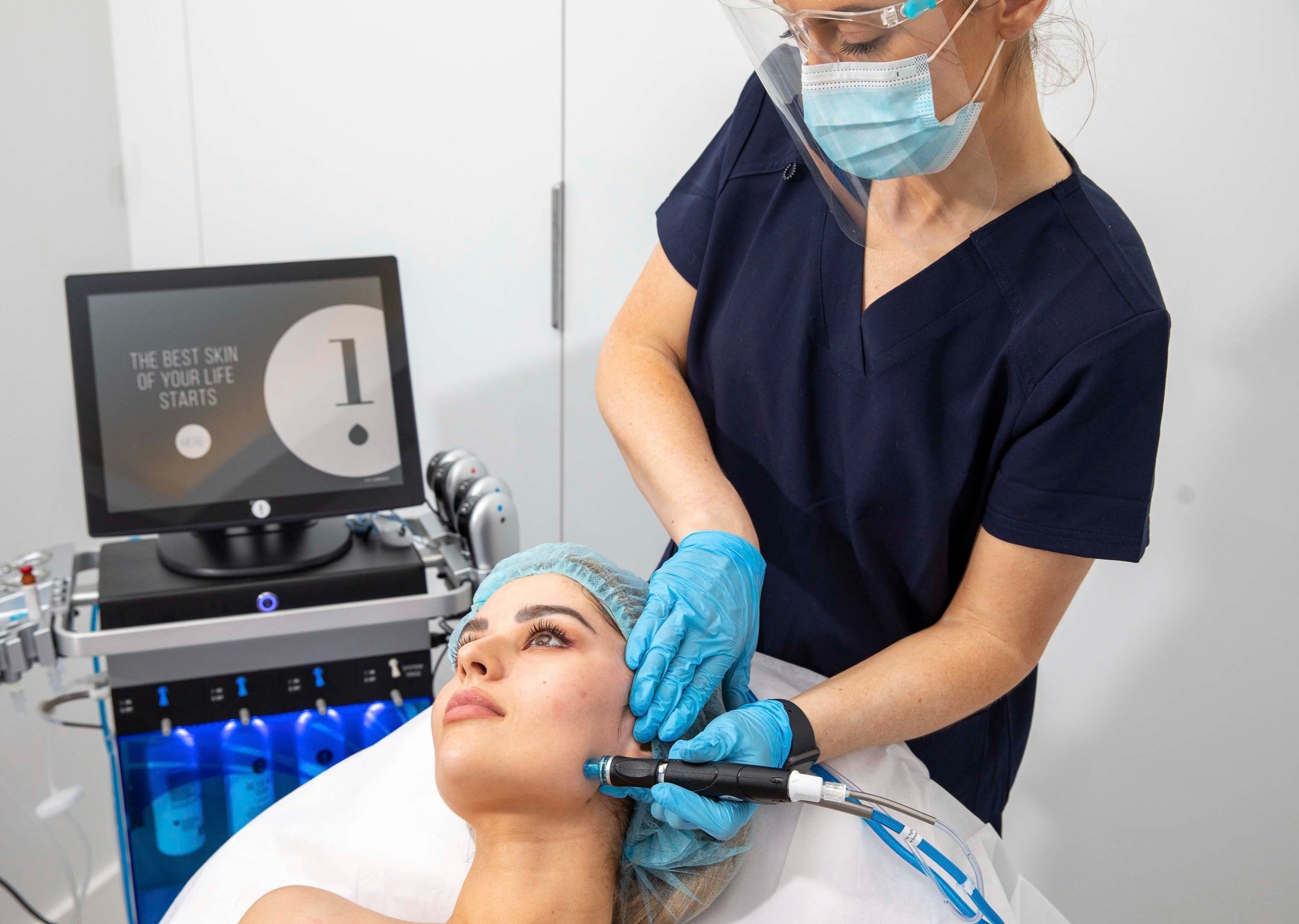 Valentine's Couples Platinum 6-Step HydraFacial 50-Mins Course of 2 (save €101)