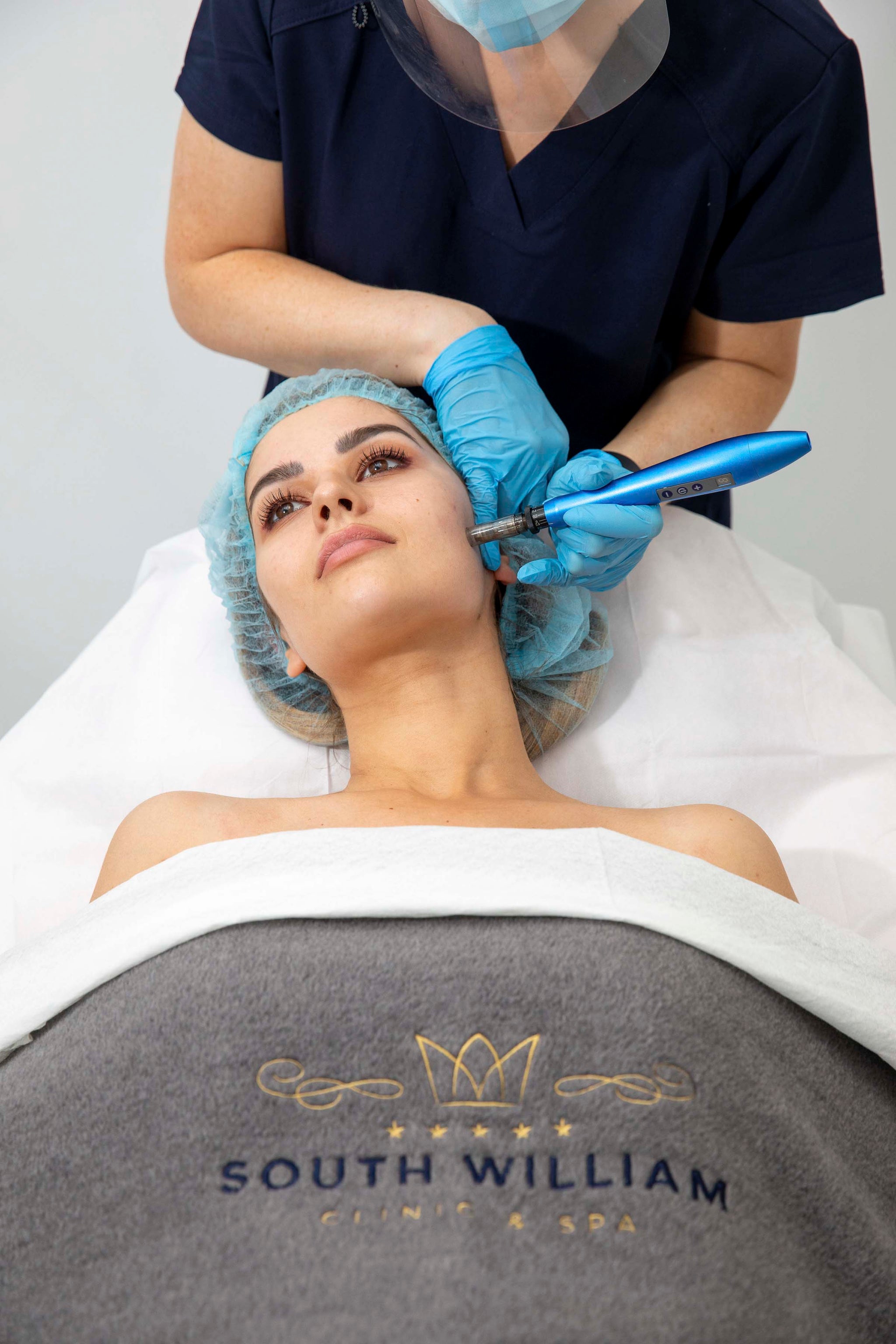Dermapen Deluxe Microneedling with Uber Peel & LED Course of 2 (save €251)