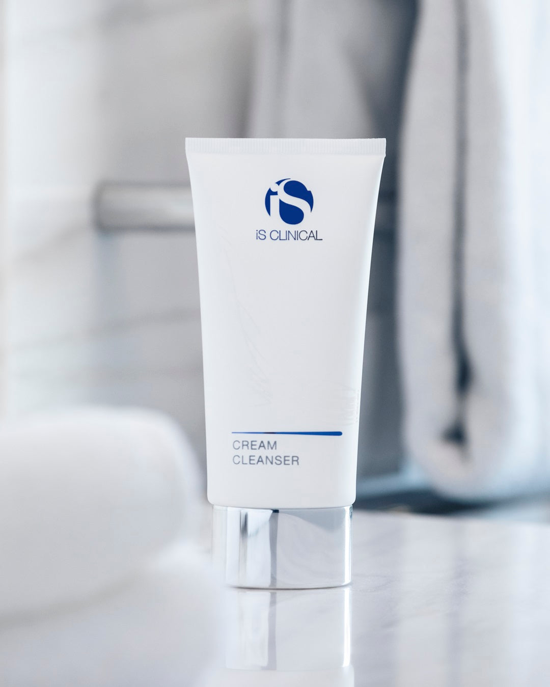 iS Clinical Cream Cleanser 120ml