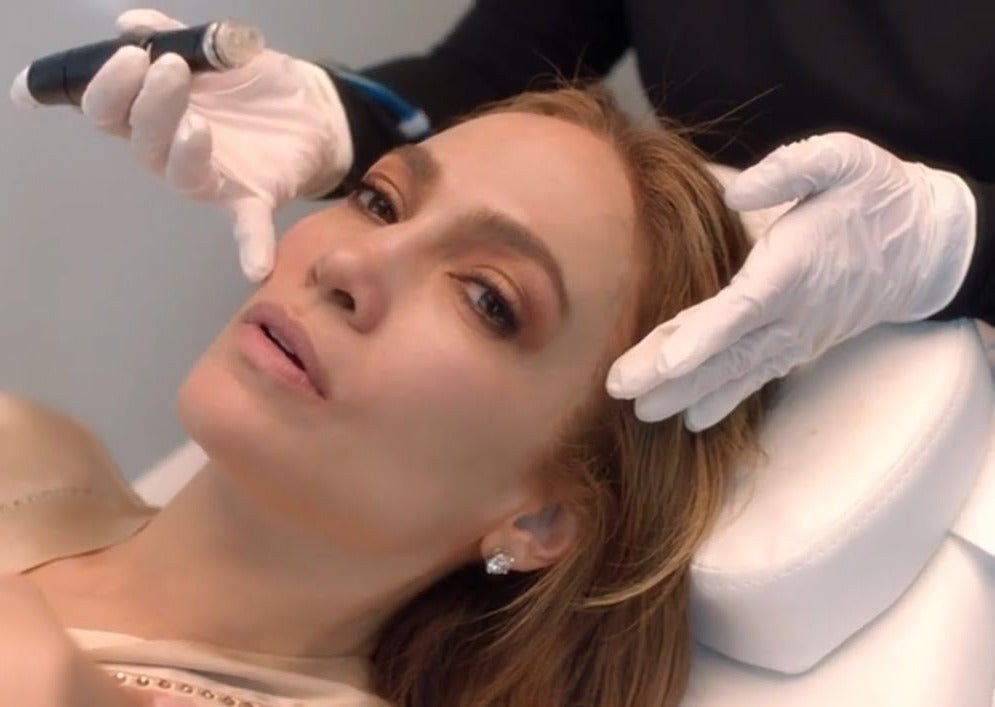 Deluxe 6-Step HydraFacial 50-Mins +JLO Beauty Booster & LED Course of 3 (save €151)