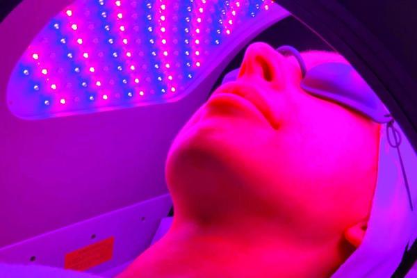 Dermalux Tri-Wave LED Light Therapy Course of 10+3 FREE (save €210)